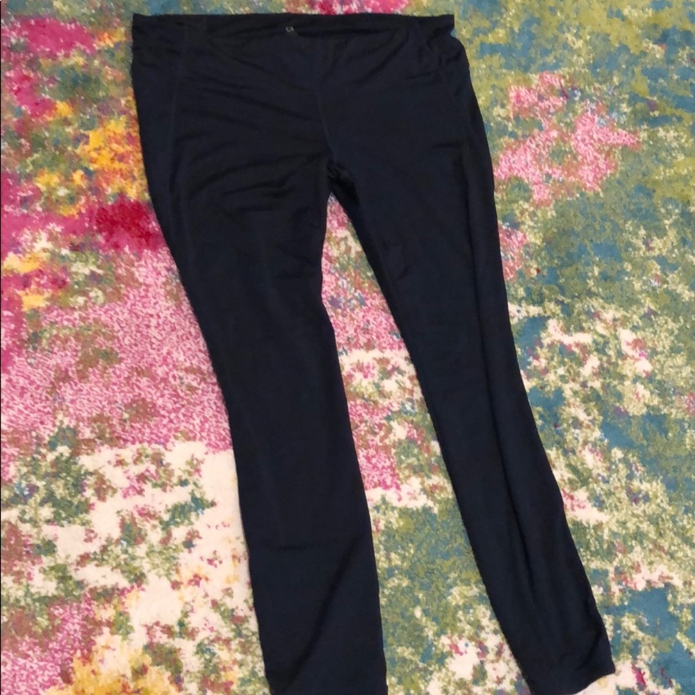 Gap Fast Leggings with color changing stretch